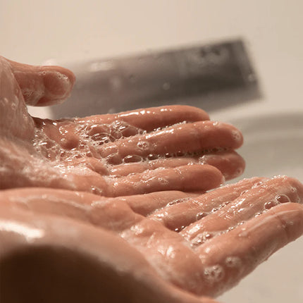 HARU HARU WONDER:Black Rice Moisture 5.5 Soft Cleansing Gel (100ml)